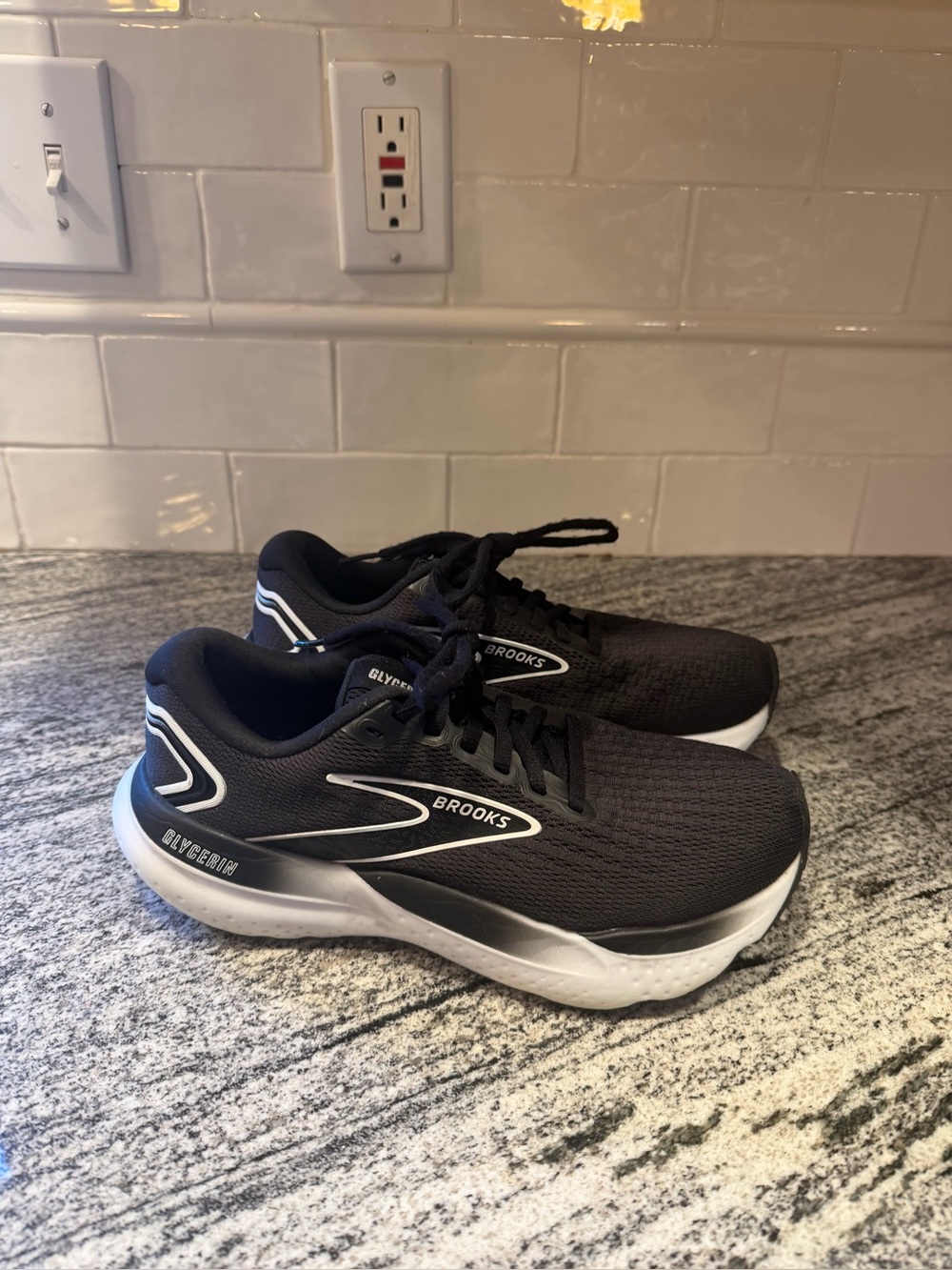 Women’s Brooks Glycerin 21 Size 6.5